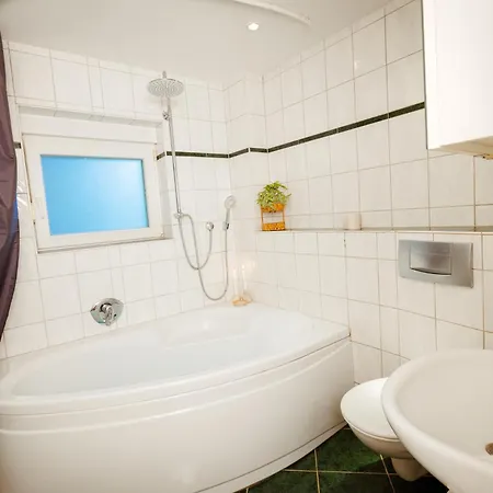 Apartment Waldeck, Alleinlage - Eigene Sonnenterrasse - 70 M2 Bad Kissingen